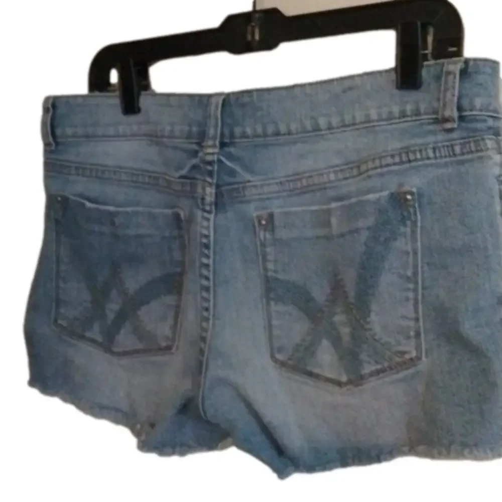 Delia's cut off shorts, taylor style. See measurements, no tags.Waist 35